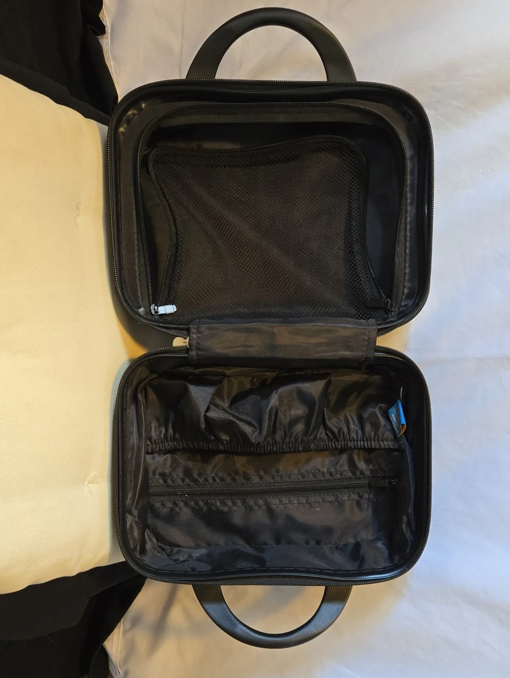 Star Wars Black Darth Vader Toiletry Travel Case - Picture 4 of 9